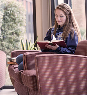 Warner Pacific College student studying